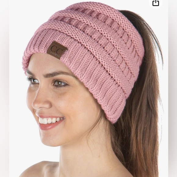 NWT C.C. Messy Bun Beanie - Picture 5 of 6